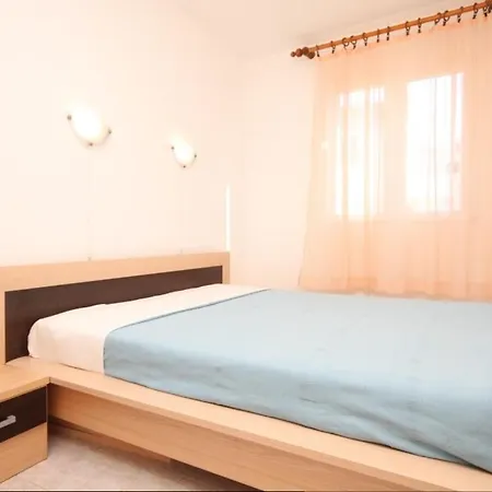 Appartamento With A Parking Space Rukavac, - 8849 *