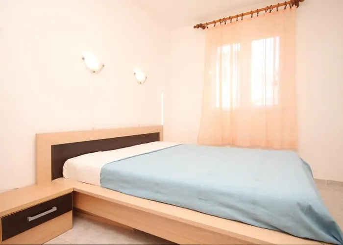 Appartamento With A Parking Space Rukavac, - 8849 *